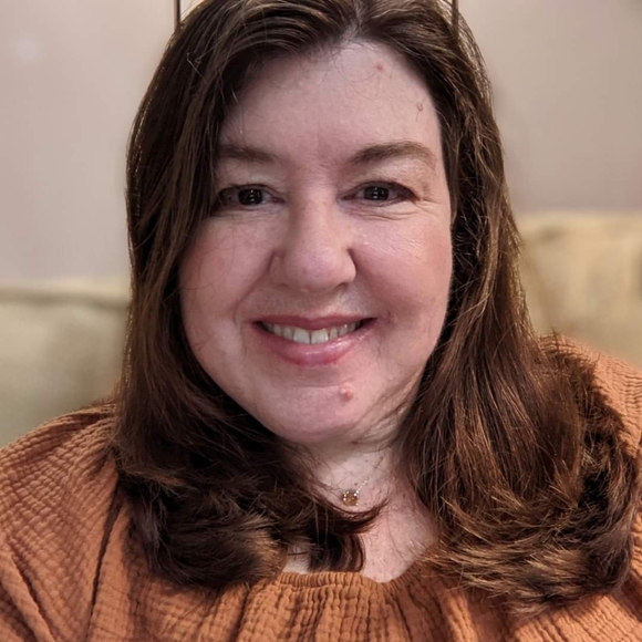 Meet your Posher, Laurie - Picture 6 of 8